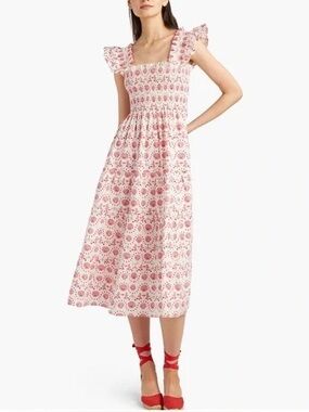 Hill House Home Ellie Nap Dress in a white & pink mermaid shell print